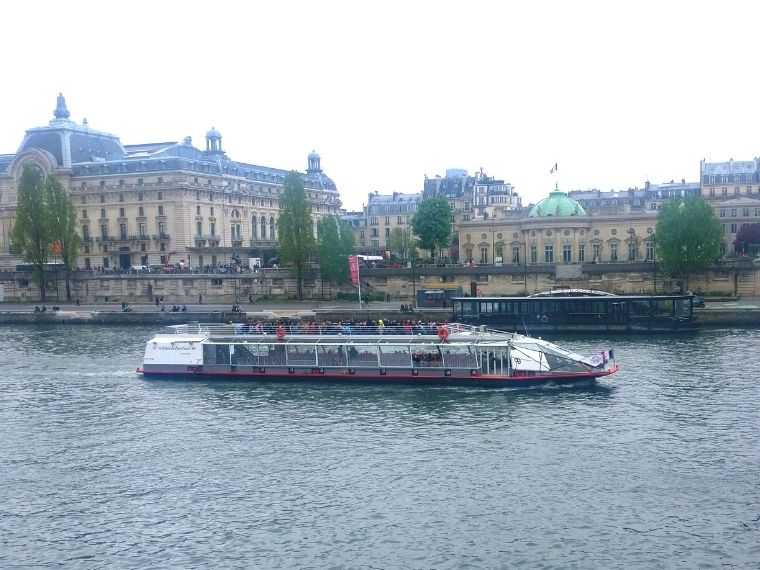 Seine Cruise - Paris Bucket List