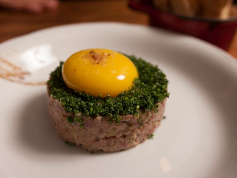 Steak Tartare-What-To-Eat-in-Paris-Must-try-Paris-Food-Paris-food-Bucket-List