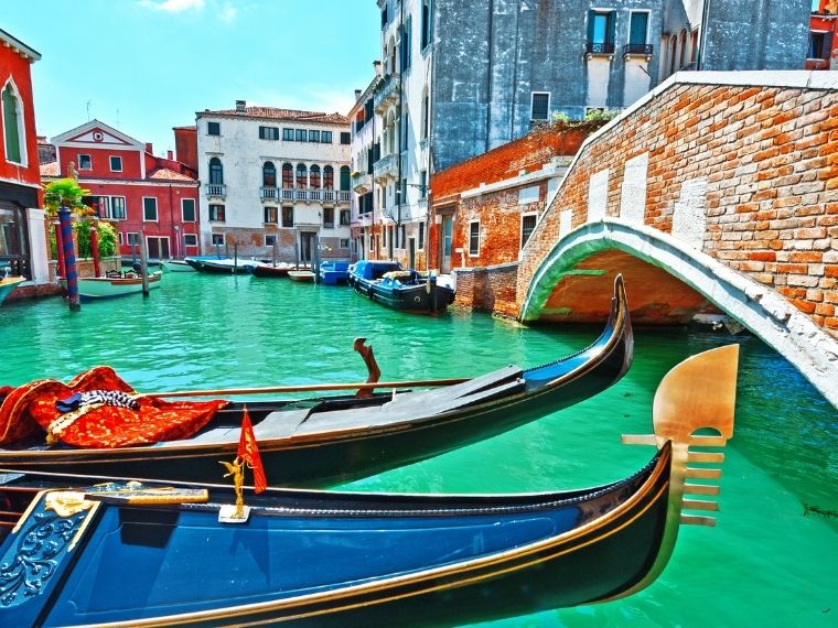 Venice-Instagram-Captions