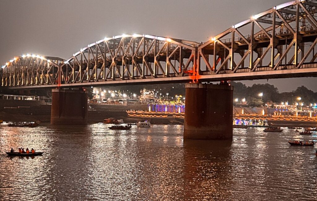Varanasi-Dev-Deepavali-Bridge
